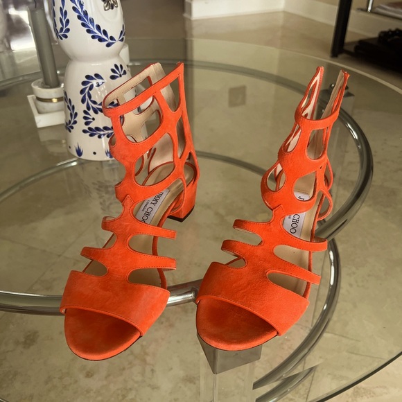 Barely wear, not my colour:) - Picture 1 of 3